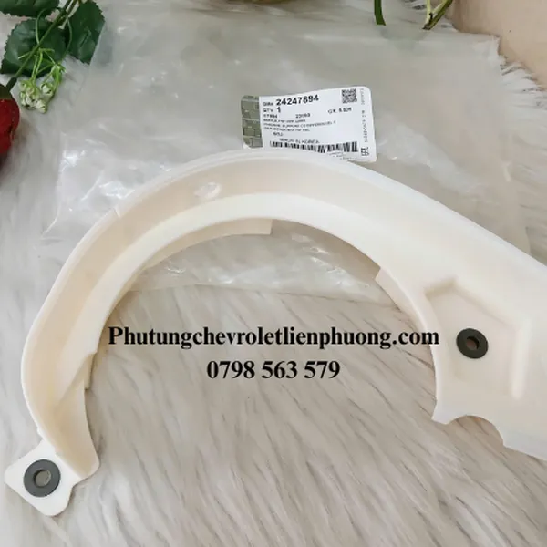 Vách ngăn giá đỡ bộ vi sai trước Chevrolet Cruze chính hãng mã 24247894