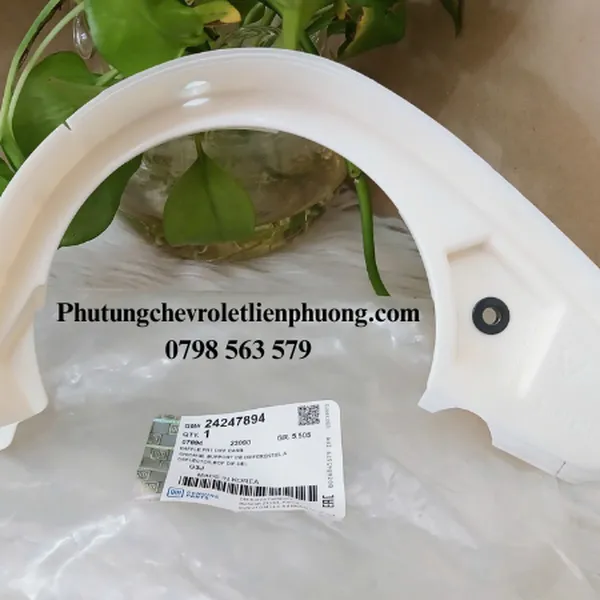 Vách ngăn giá đỡ bộ vi sai trước Chevrolet Cruze chính hãng mã 24247894