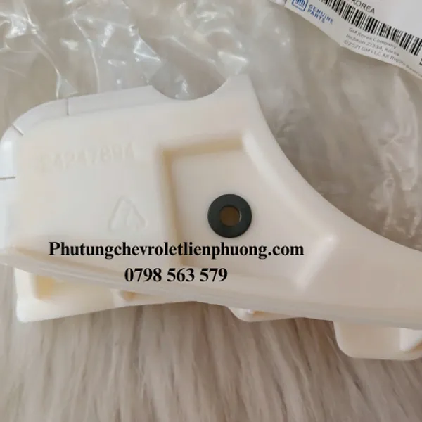 Vách ngăn giá đỡ bộ vi sai trước Chevrolet Cruze chính hãng mã 24247894