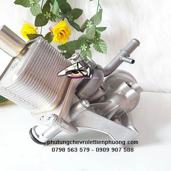 Bộ làm mát dầu máy xe trax chính hãng, mã 25200134