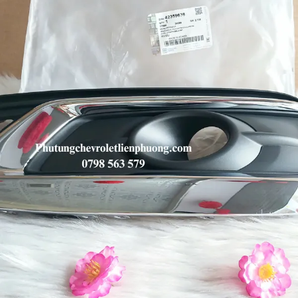 Ốp đèn gầm mạ crom không lỗ đèn Chevrolet Cruze 2015- 2016 chính hãng mã 42359638