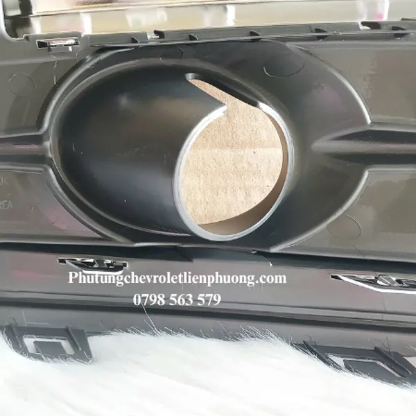 Ốp đèn gầm mạ crom không lỗ đèn Chevrolet Cruze 2015- 2016 chính hãng mã 42359638