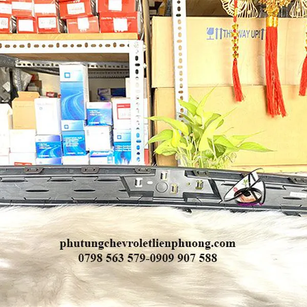 Mặt ca lăng trên chevrolet spark 2016 chính hãng gm 42397433