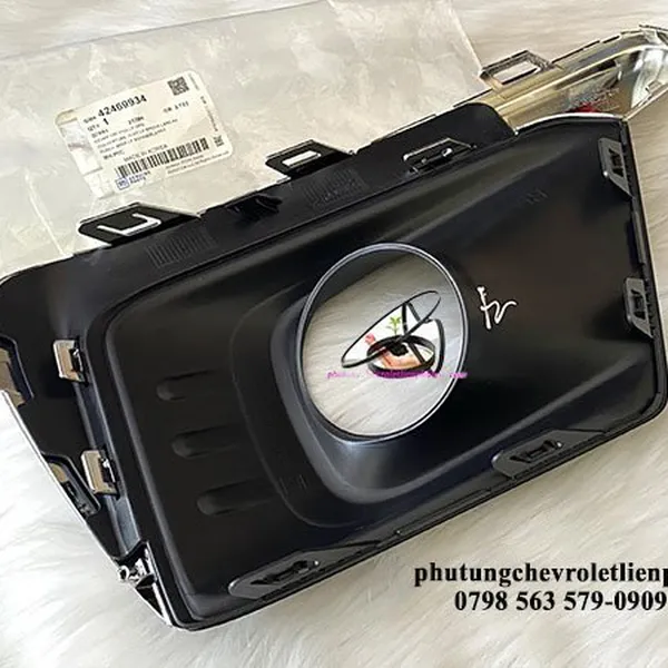 Ốp đèn gầm có mạ chevrolet captiva đời 2016 , 2017 chính hãng gm 42469934 bên phải