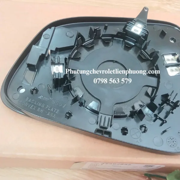 Mặt gương chiếu hậu phải Chevrolet Trax chính hãng mã 42492855