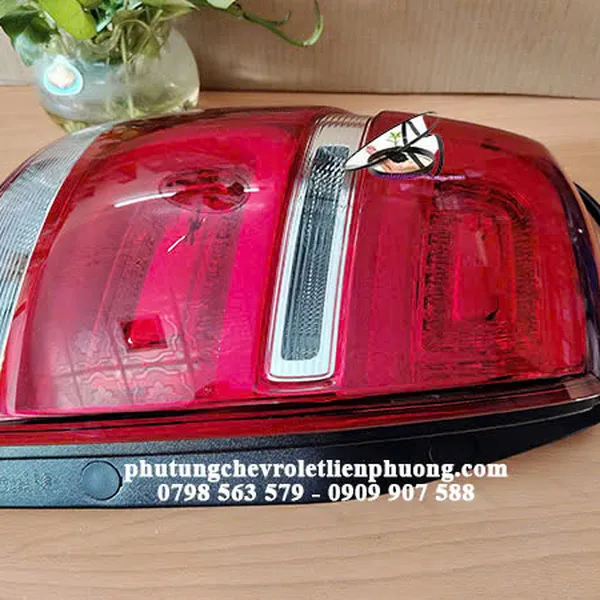 Đèn hậu trái có LED xe Chevrolet Captiva C140 chính hãng Mã 42506233