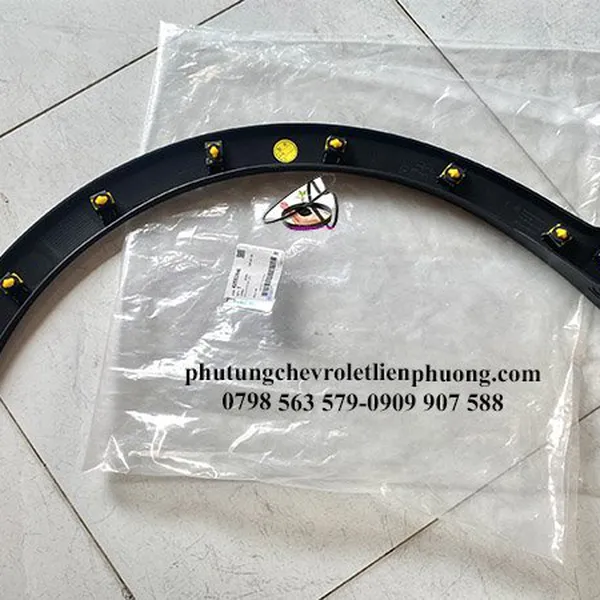 Ốp vè trước phải fadil chính hãng 42552646