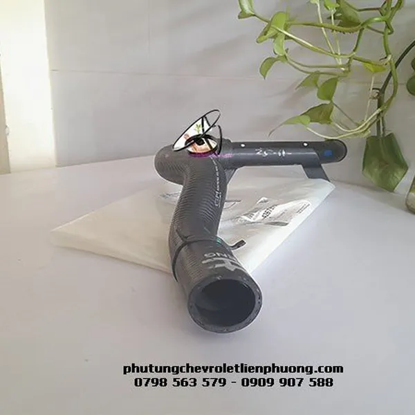 Ống nước xe spark m300 từ bơm đến két