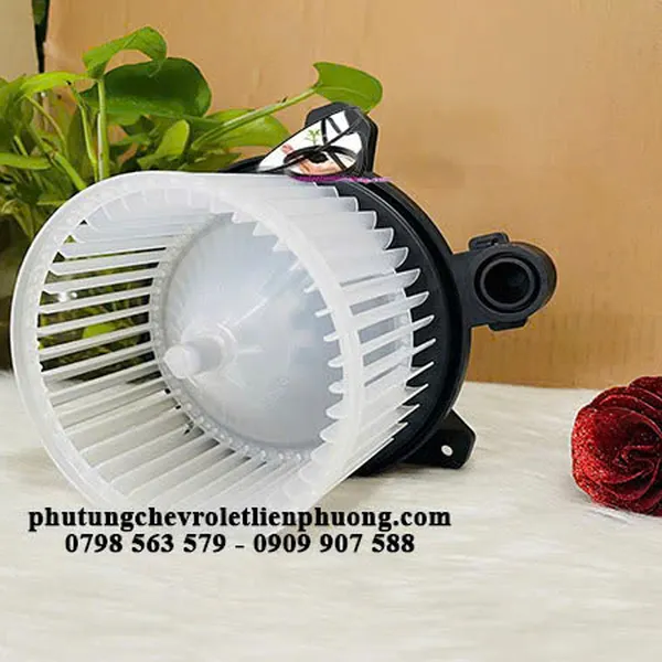 Quạt dàn lạnh trong xe Vinfast Fadil chính hãng GM mã 42767101