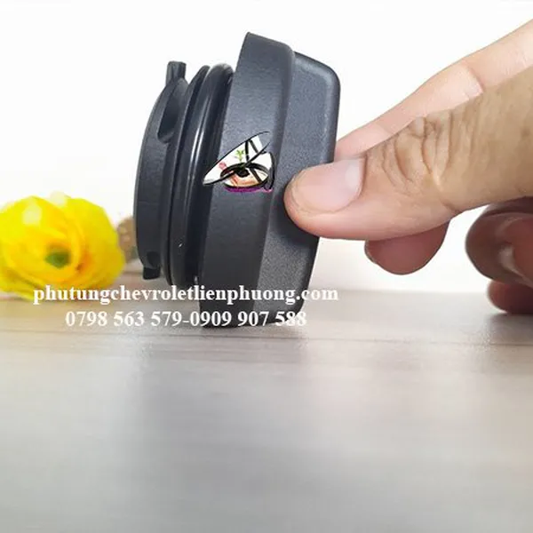 Nắp đổ dầu máy cruze vivant aveo chính hãng gm mã 55580177