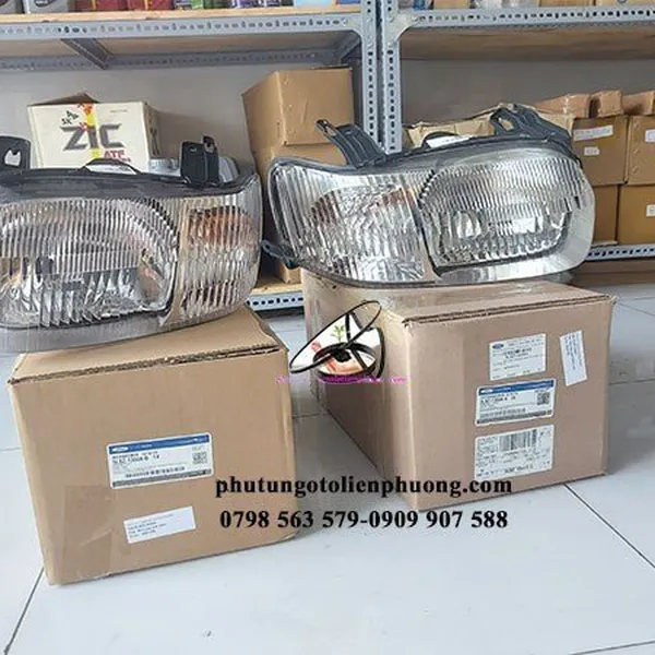 Đèn pha xe ford escape