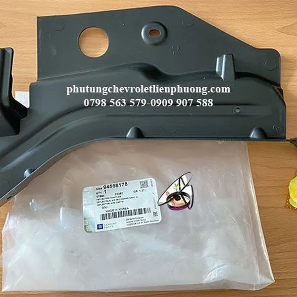 Chắn bùn gầm trái xe Orlando chính hãng mã 94566178