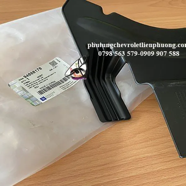 Chắn bùn gầm trái xe Orlando chính hãng mã 94566178