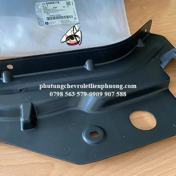 Chắn bùn gầm trái xe Orlando chính hãng mã 94566178