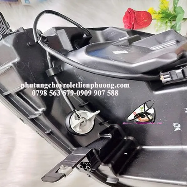 Đèn pha phải chevrolet orlando chính hãng gm chất lượng 95025582