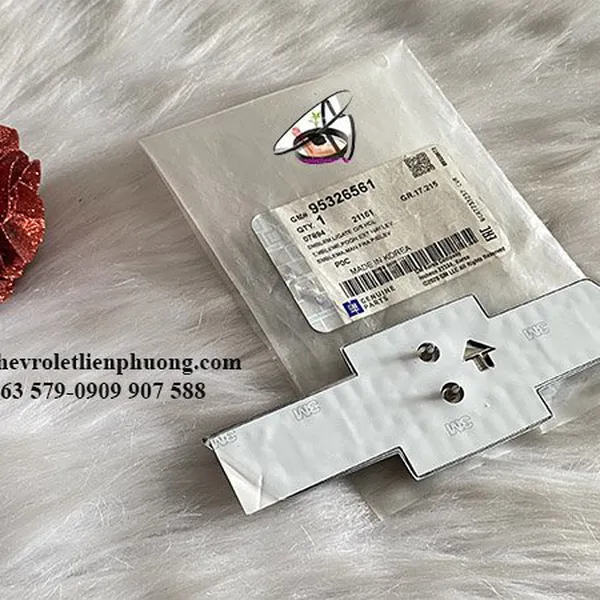 Lô gô sau chevrolet captiva c140 chính hãng gm mã 95326561