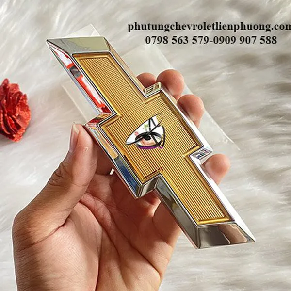 Lô gô sau chevrolet captiva c140 chính hãng gm mã 95326561