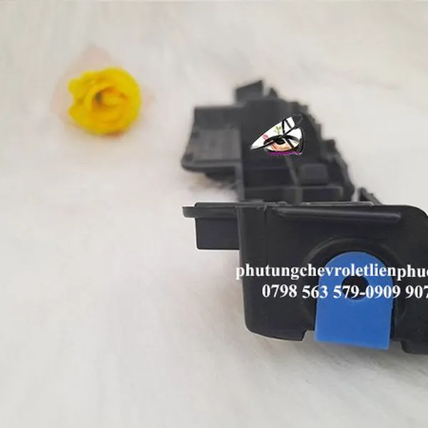 Bát cản trước phải chevrolet cruze lacetti chính hãng gm 95328894