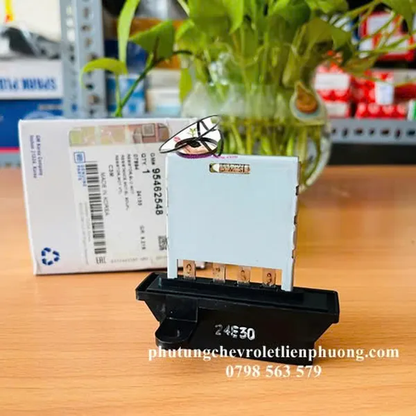 Biến trở quạt dàn lạnh Chevrolet spark m300, matiz 4 chính hãng mã 95462548