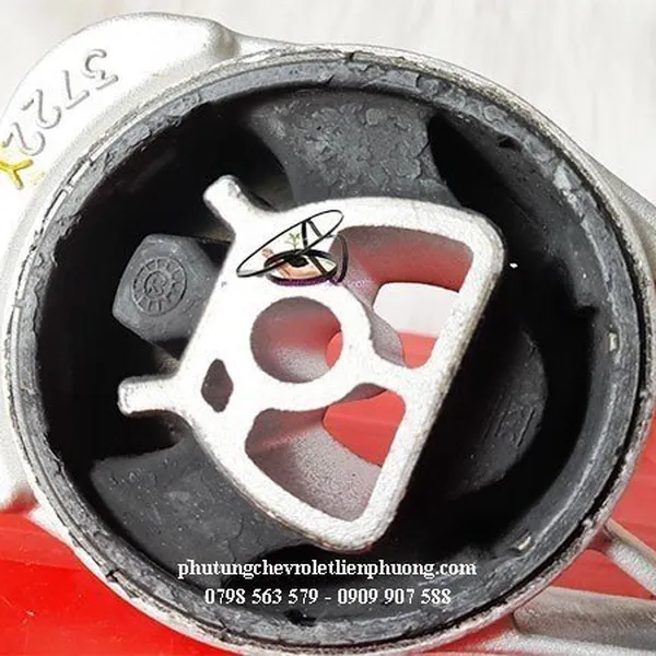 Thanh giằng chân máy sau xe ô tô trax chính hãng