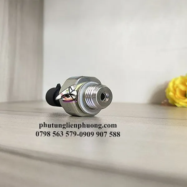 Cảm biến báo nhớt Captiva gentra aveo lacerti cruze chính hãng gm 95961350