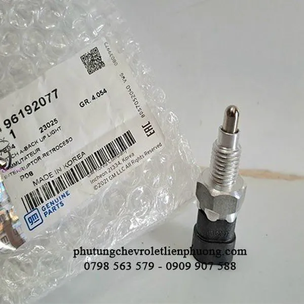 Cảm biến đèn lùi xe ô tô laceti chính hãng