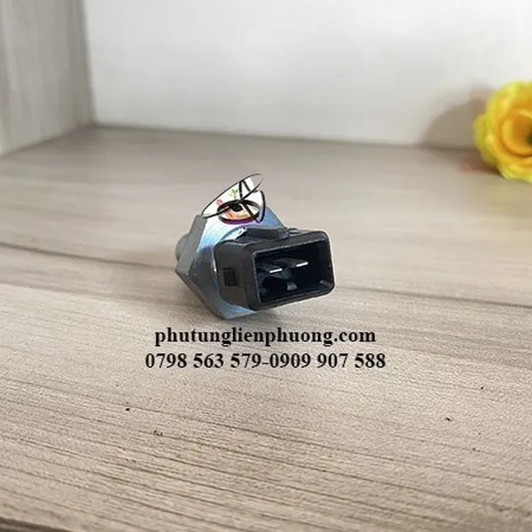 Cảm biến nhiệt độ nước Gentra Aveo magnus spark m300 chính hãng mã 96279857
