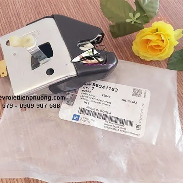 Ổ khóa ngậm cốp sau xe ô tô aveo chính hãng