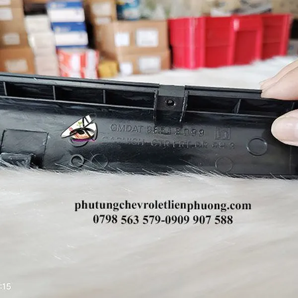 Ốp trụ cửa trước phải xe laceti mã 96548099 chính hãng gm