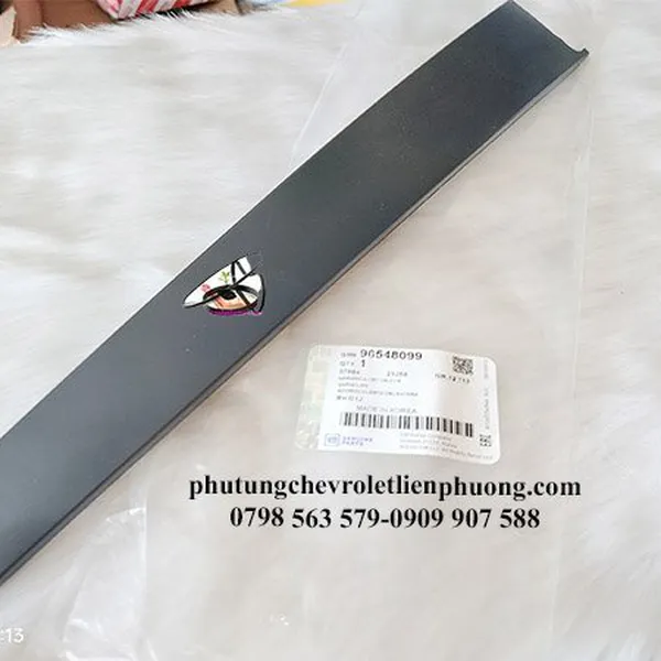 Ốp trụ cửa trước phải xe laceti mã 96548099 chính hãng gm