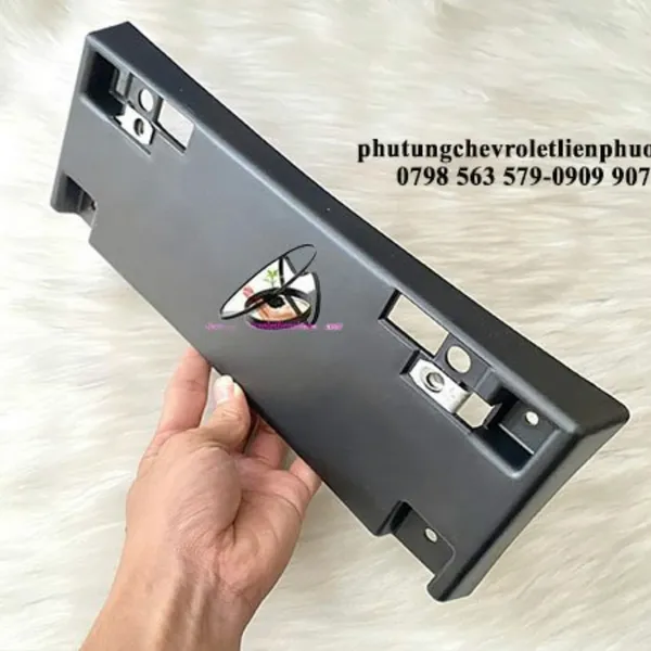 Giá bắt biển số trước xe chevrolet captiva c100 chính hãng 96623490