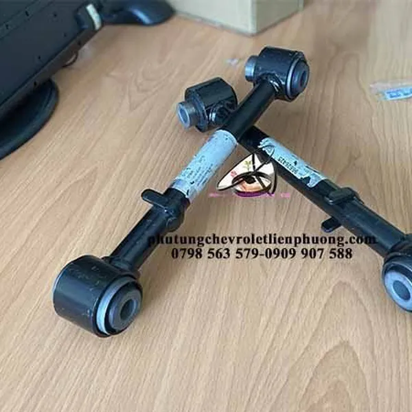 THANH GIẰNG NGANG SAU XE CAPTIVA