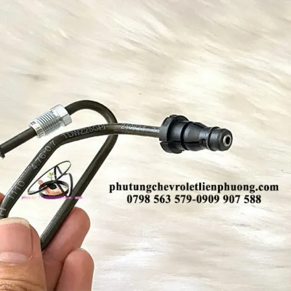 Ống dầu côn dưới nối bi tê cruze lacetti chính hãng gm 96829731