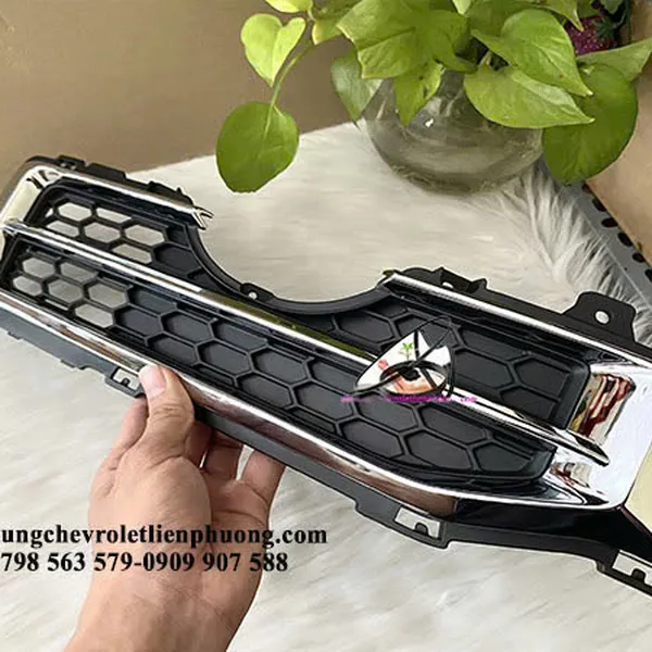 Lưới cản trước mạ crom chevrolet captiva maxx chính hãng 96865488