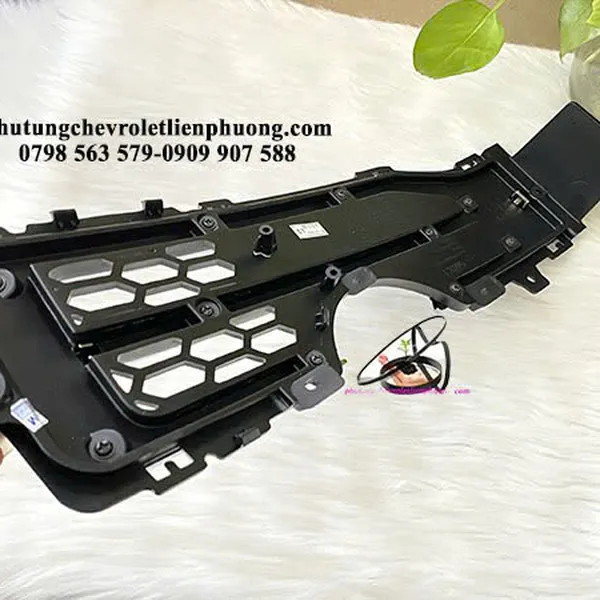 Lưới cản trước mạ crom chevrolet captiva maxx chính hãng 96865488