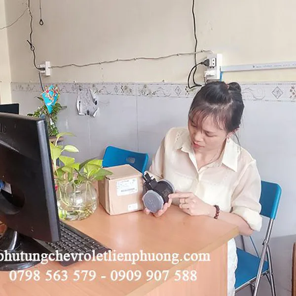 Cảm Biến Lưu Lượng Gió Captiva C100 chính hãng gm mã 55350048