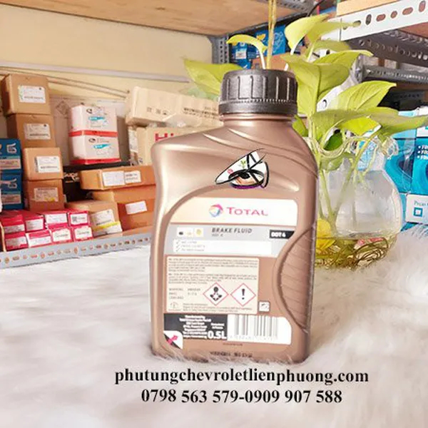 Dầu thắng dot 4 total 0.5L - giúp cho tính năng trơn tru xe ô tô