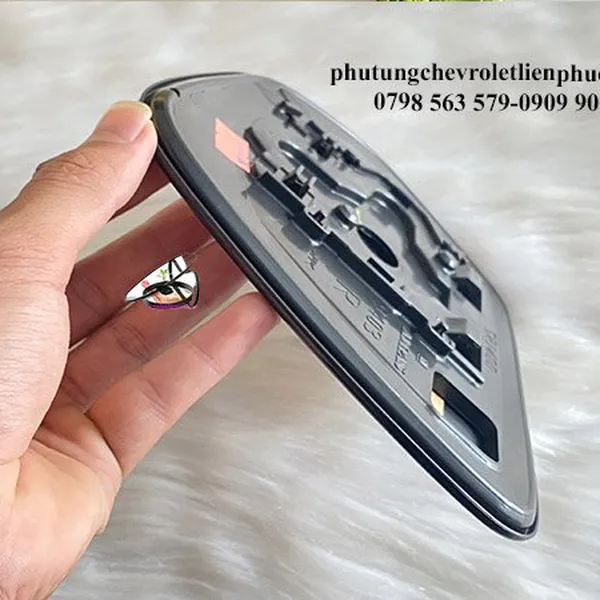 Mặt gương phải chevrolet colorado, traiblazer chính hãng mã 98186801