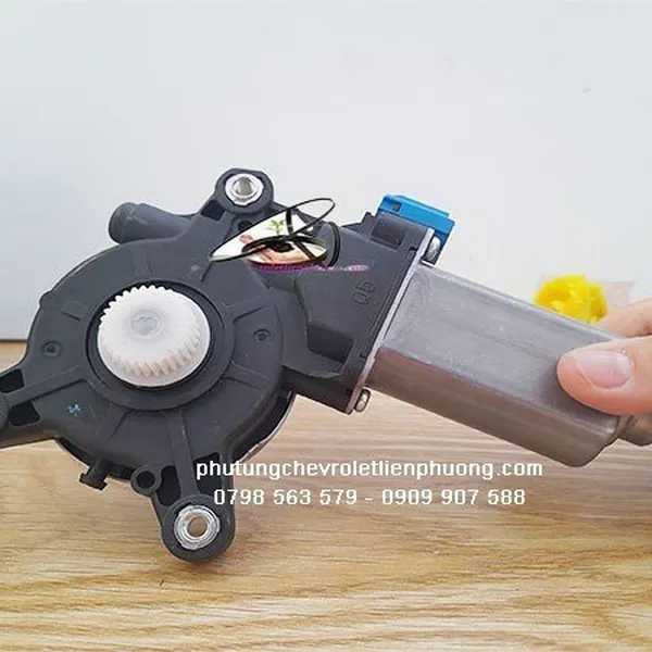 Mô tơ nâng kính trước phải xe Laceti việt mã 95391355 chính hãng
