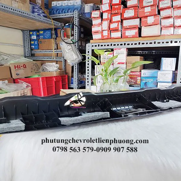Ốp sau cốp colorado - xuất xứ hàn quốc, thương hiệu chính hãng mã 95186678
