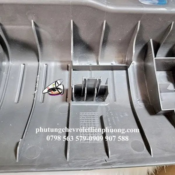 Ốp sau cốp colorado - xuất xứ hàn quốc, thương hiệu chính hãng mã 95186678
