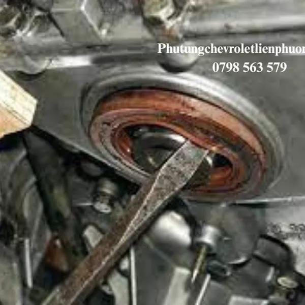 Phớt đầu trục cơ Captiva C140 đời trên 2012 chính hãng mã 96868128