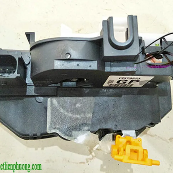 CƠ CẤU KHÓA CỬA TRƯỚC PHẢI XE CHEVROLET ORLANDO