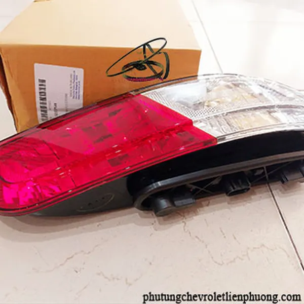 ĐÈN CẢN SAU PHẢI XE TRAIBLAZER