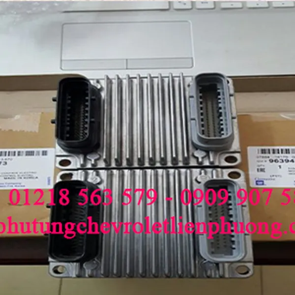 Hộp đen xe gentra