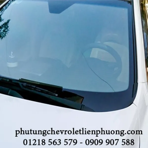 KÍNH CHẮN GIÓ XE COLORADO