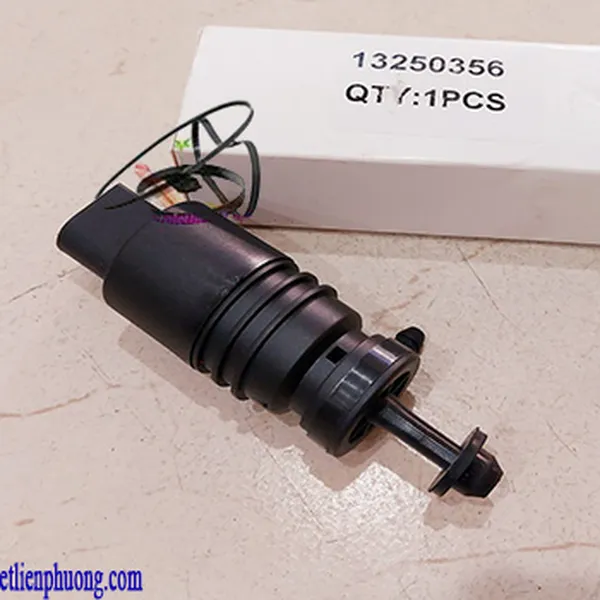 MÔ TƠ BƠM NƯỚC RỬA KÍNH XE CRUZE 1.8