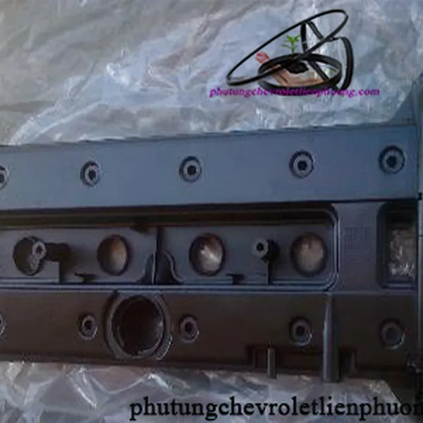 Nắp giàn cam xe vivant