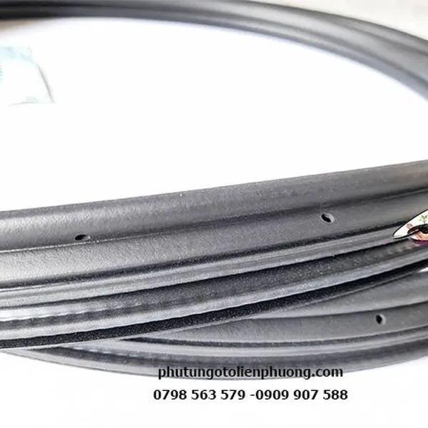 Gioăng cửa sau trái xe ford ranger chính hãng mã UR6373761A