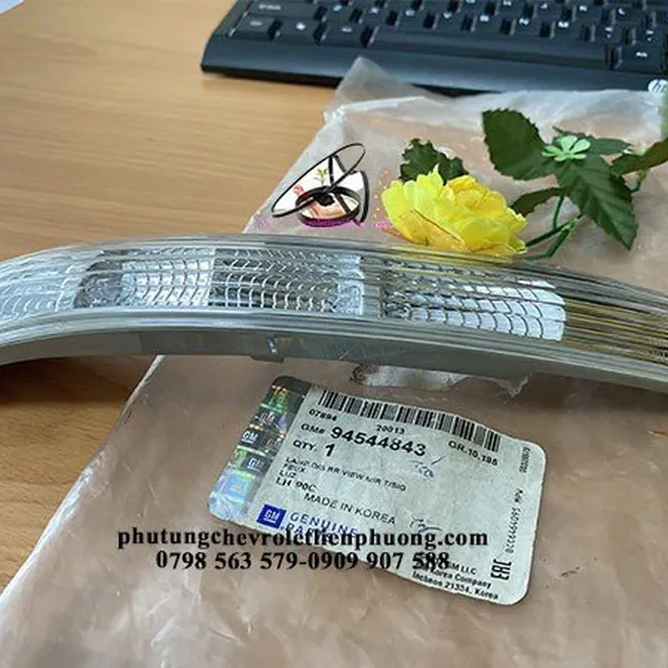 Đèn xi nhan gương hậu xe Captiva